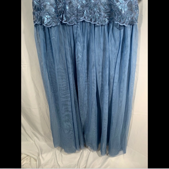 NEW‎ $208 BRIANNA Embellished Mesh Gown in Blue - Picture 6 of 8
